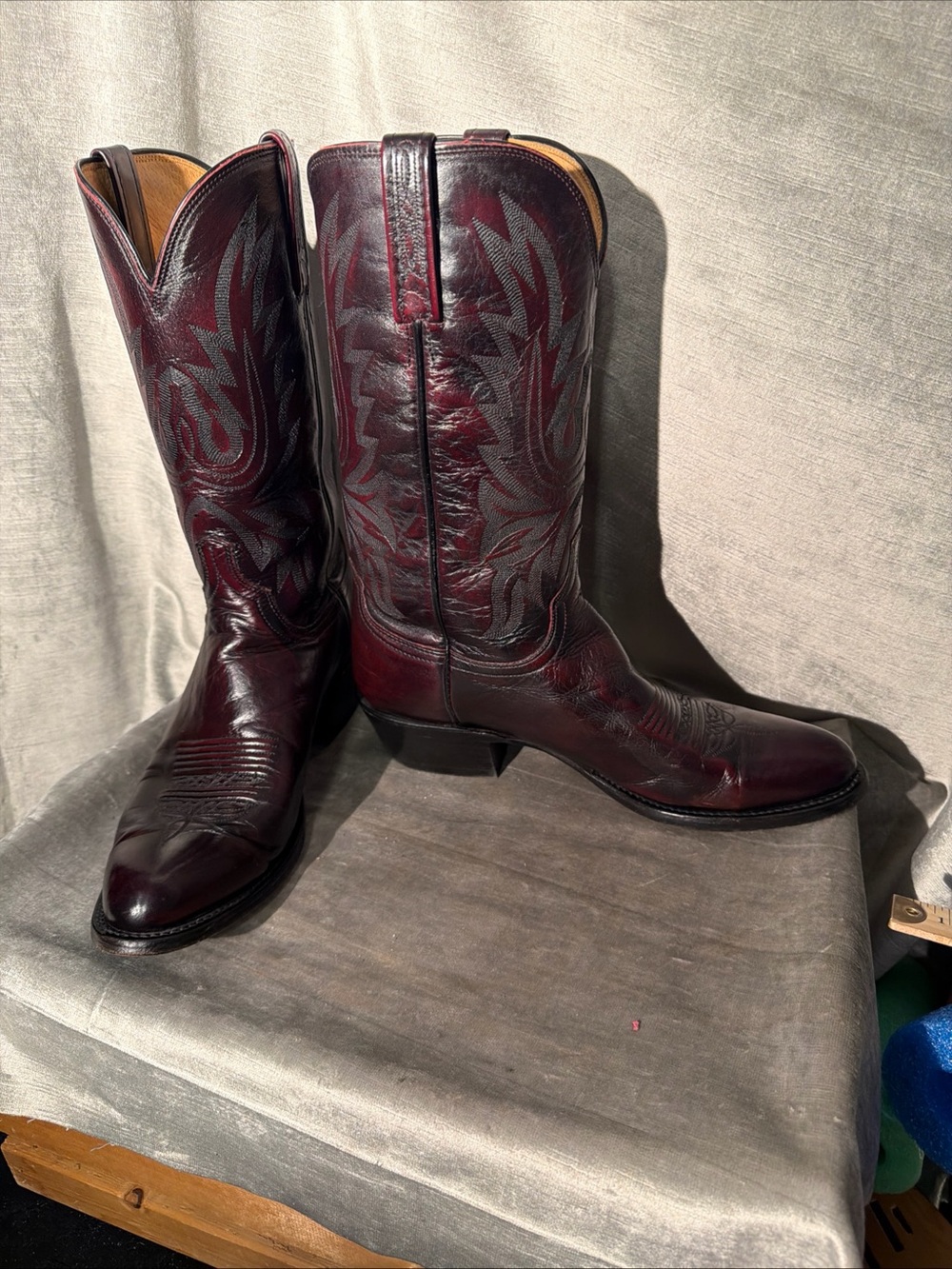 Lucchese Men’s Carson Black Cherry Calfskin Cowboy Boots Size 11.5D M1021 NICE!